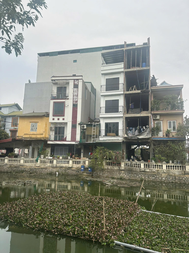 BÁN NHÀ QUANG TIẾN NAM TỪ LIÊM 36m 8,3 TỶ 6 TẦNG MT 3,6m. NGÕ THÔNG RỘNG. NHÀ ĐẸP Ở NGAY. Ô TÔ ĐỖ CỬA.