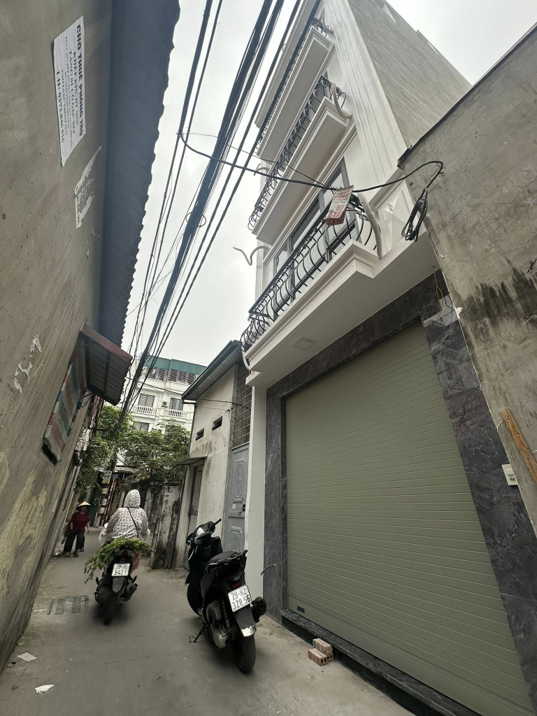 BÁN NHÀ ĐƯỜNG ĐẠI TỪ. THANG MÁY. 6 TẦNG MỚI. GẦN CHỢ ĐẠI TỪ.