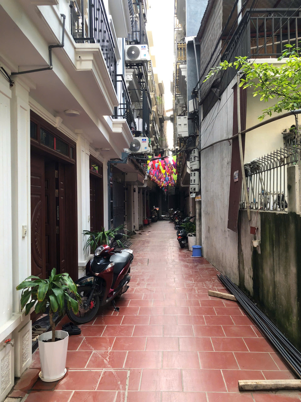 Nhà mới xây 5 tầng Đại Tự - Hoài Đức - Ô tô đỗ cửa