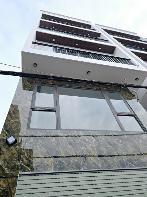 Đàm Quang Trung,Long Biên Dt40m ô tô thang máy giá 8.6 tỷ