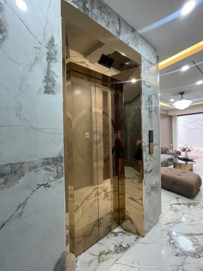 NHÀ MỚI NGÕ THÔNG Ô TÔ Phố Đàm Quang Trung 44m2 X 5 tầng,mặt tiền 3.5m,9.6 tỷ Long Biên