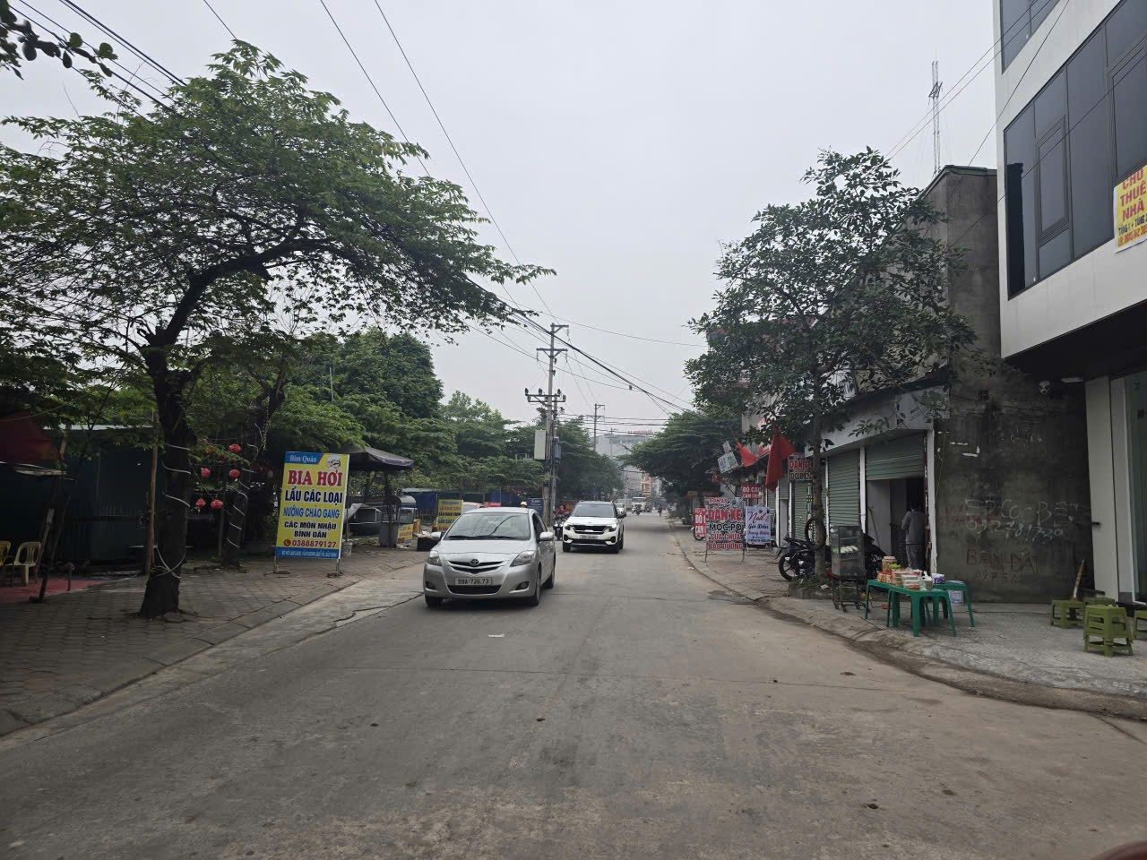 Bán đất khu a lãm làng cách hồ 1 lô dt 99m2 + mt 5.5m + hướng đông giá 4.4 tỷ