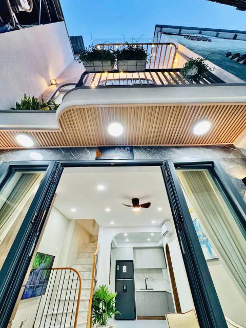 --Bán nhà MT Dân Tộc, p. Tân Thành, q. Tân Phú; (32m2) 3 tầng - 5,6 tỷ