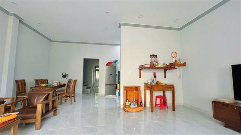 NP130 bán nhà đẹp 1 trệt 1 lầu gồm 3pn, vị trí thuận lợi tiện ích đa dạng