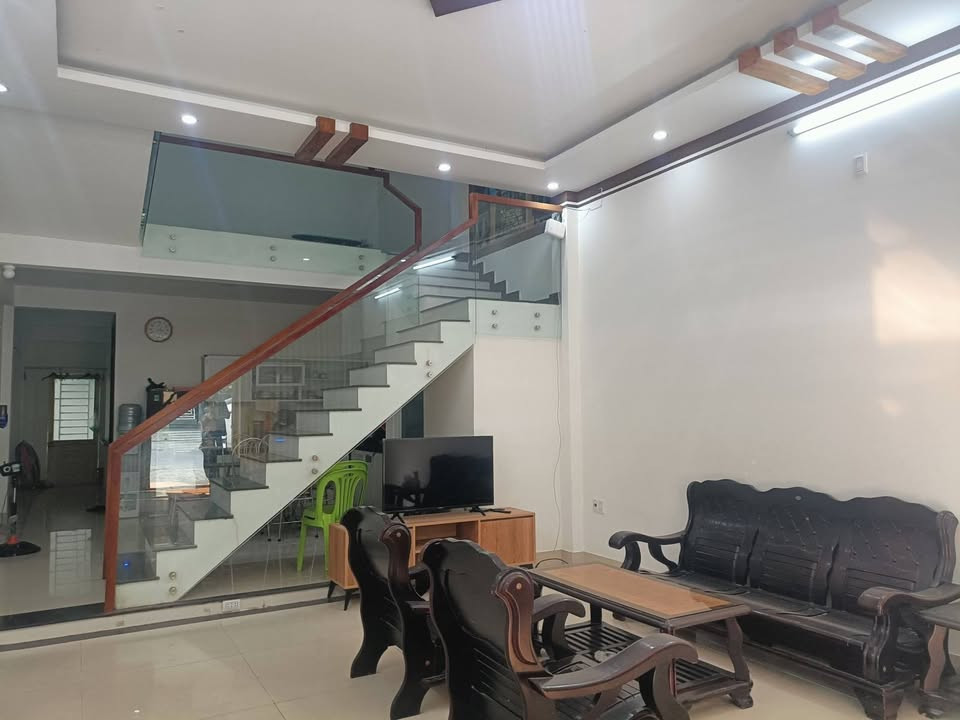 GIÁ RẺ, BÁN GẤP NHÀ 2 TẦNG, 85M2, MT ĐẶNG HUY TÁ, SÁT HOÀNG THỊ LOAN - CHỈ 5.2X TỶ