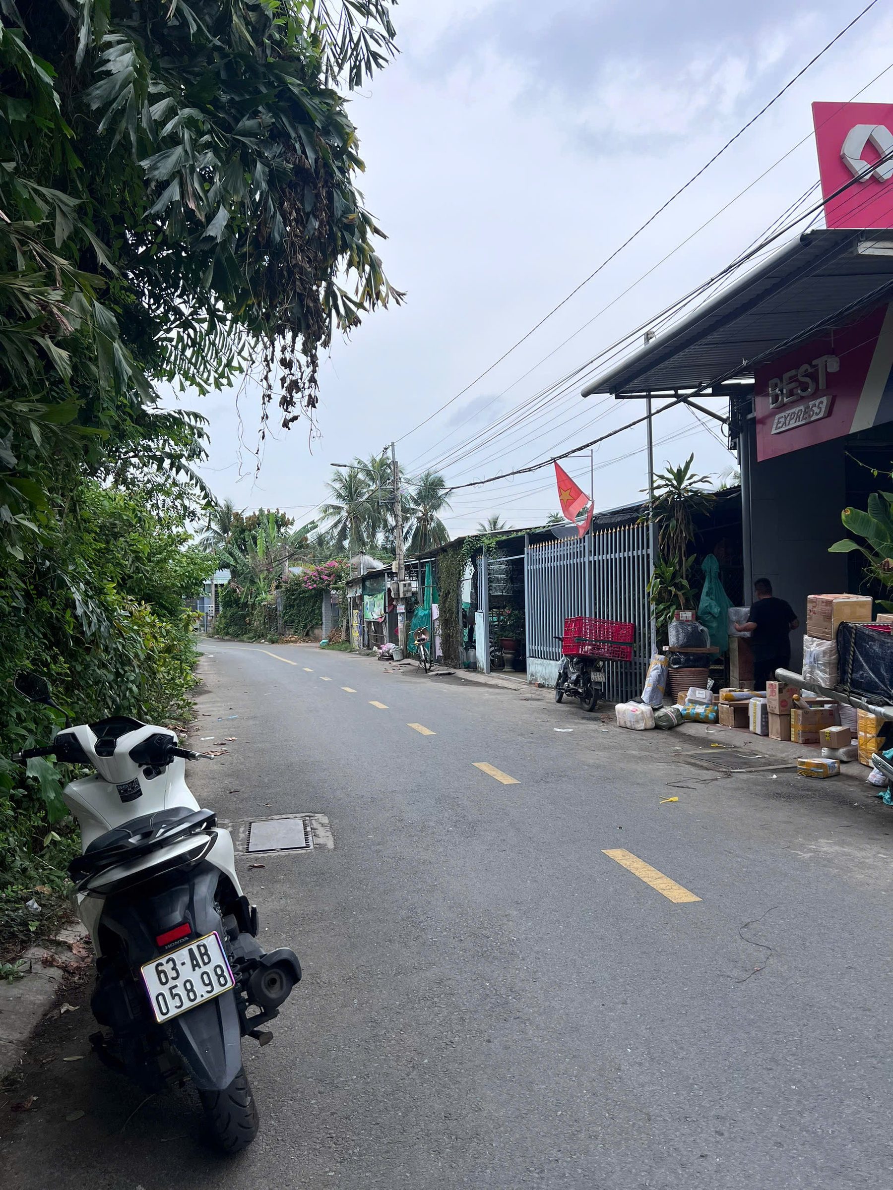 820m2 đất có thổ cư mặt tiền đường Đặng Minh Nhuận gần khu Hành chính đường Hùng Vương