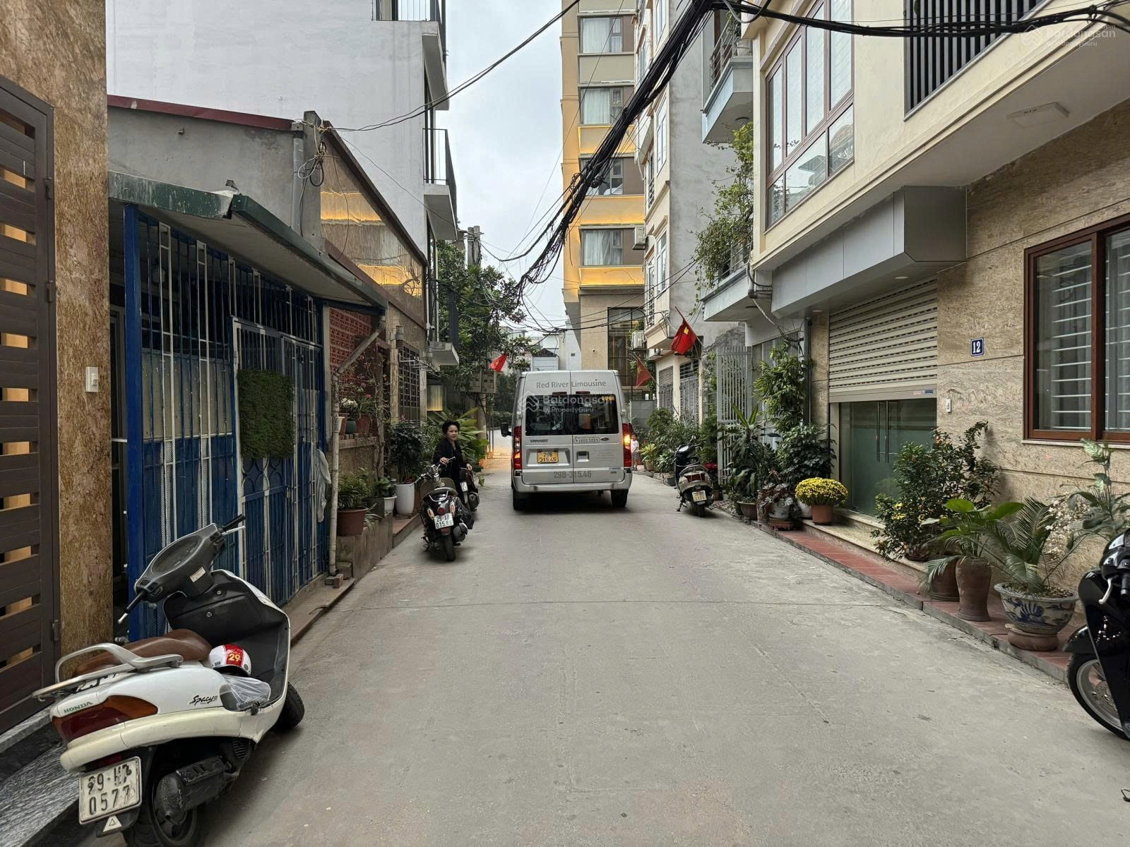 Cho Thuê Nhà Đẹp Quảng An - Ngõ 35 Đặng Thai Mai 40M² 5 Tầng 3 Ngủ - Ô Tô Tránh Trước Nhà - Giá Thuê 30tr