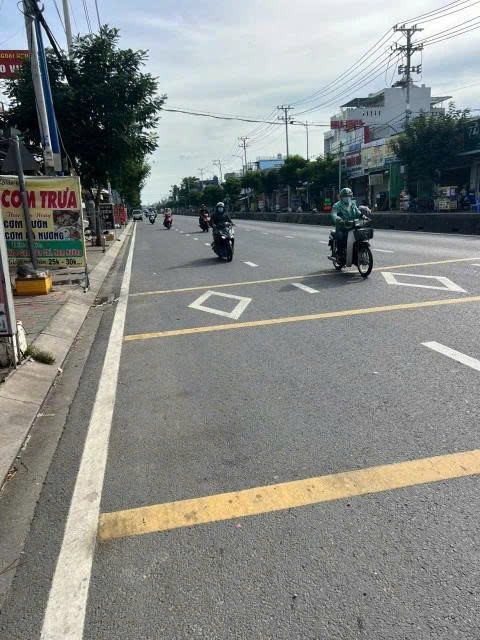 BÁN NHÀ MẶT TIỀN ĐẶNG THÚC VỊNH – ĐÔNG THẠNH, HÓC MÔN