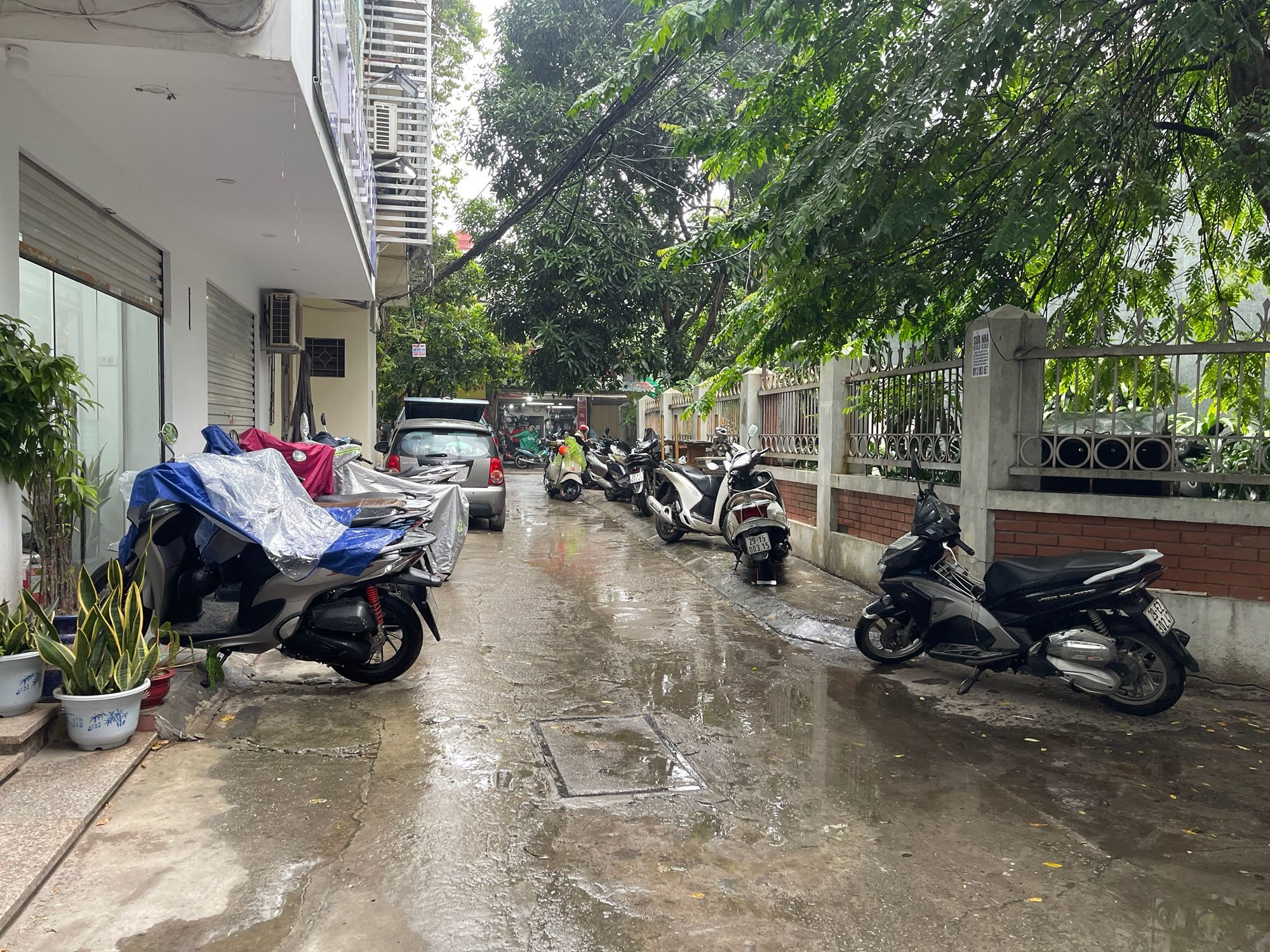 Nhà đẹp Đặng Tiến Đông ô tô tránh vỉa hè rộng kinh doanh đỉnh