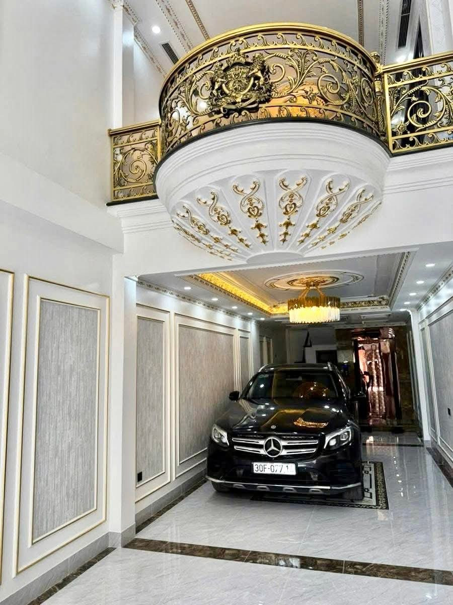 Bán Nhà Đặng Tiến Đông 56M>Ô Tô Đỗ Cửa,Thang Máy, Full Nội Thất