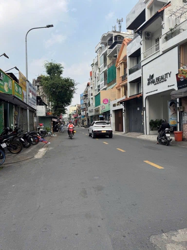 SIÊU GẤP - BÁN NHÀ MT ĐẶNG VĂN NGỮ - HOÀNG SA - TRƯỜNG SA - PHÚ NHUẬN - 3 TẦNG - 98 M2