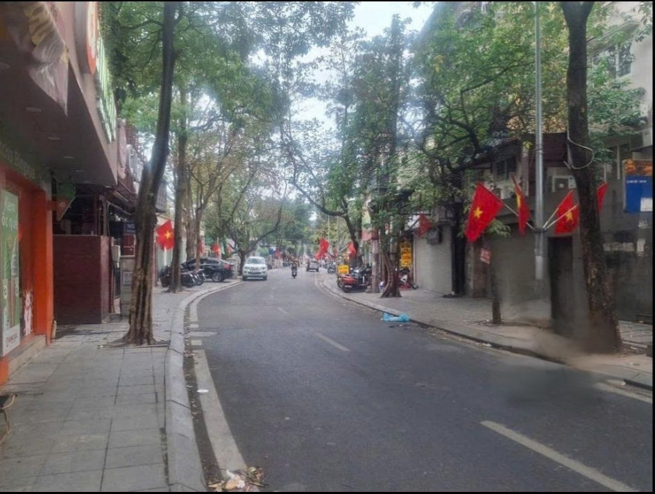 Cho Thuê nhà Mặt Phố Đặng Văn Ngữ,  40m* 4 tầng - Gồm ; 5 ngủ, 3 vệ sinh, 25 Triệu