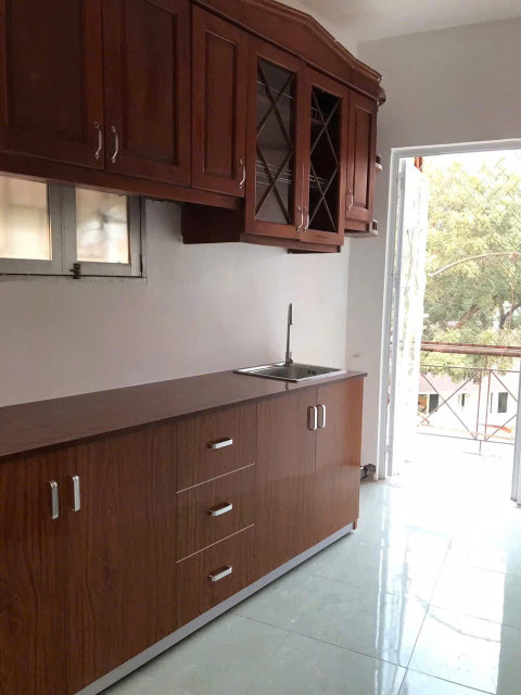 Cho thuê nhà ngõ 65 Đặng Văn Ngữ, 40m2, 2 tầng, 4 ngủ, 11 Triệu