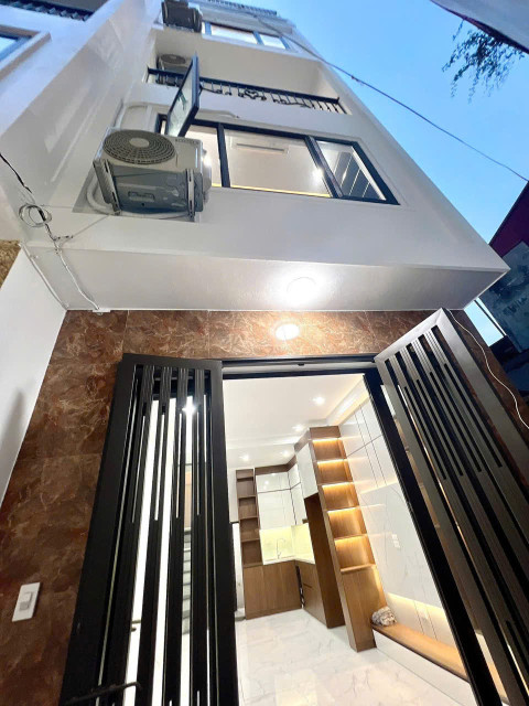 Ô tô đỗ cửa,nhà mới 5T full nội thất xịn,30m ra mặt phố Đống Đa,31m2, 6 tỷ x,sổ đẹp