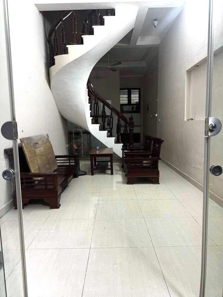Bán nhà Đào Tấn, Ba Đình, ngõ thông, 3 gác, 35m2, 5 tầng, Mt 3.2m, chỉ 7.6 tỷ