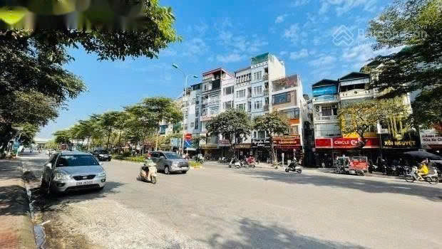 BÁN TÒA APARTMENT PHỐ ĐÀO TẤN, BA ĐÌNH - 75M² x 10T THANG MÁY - DÒNG TIỀN 120TR/TH