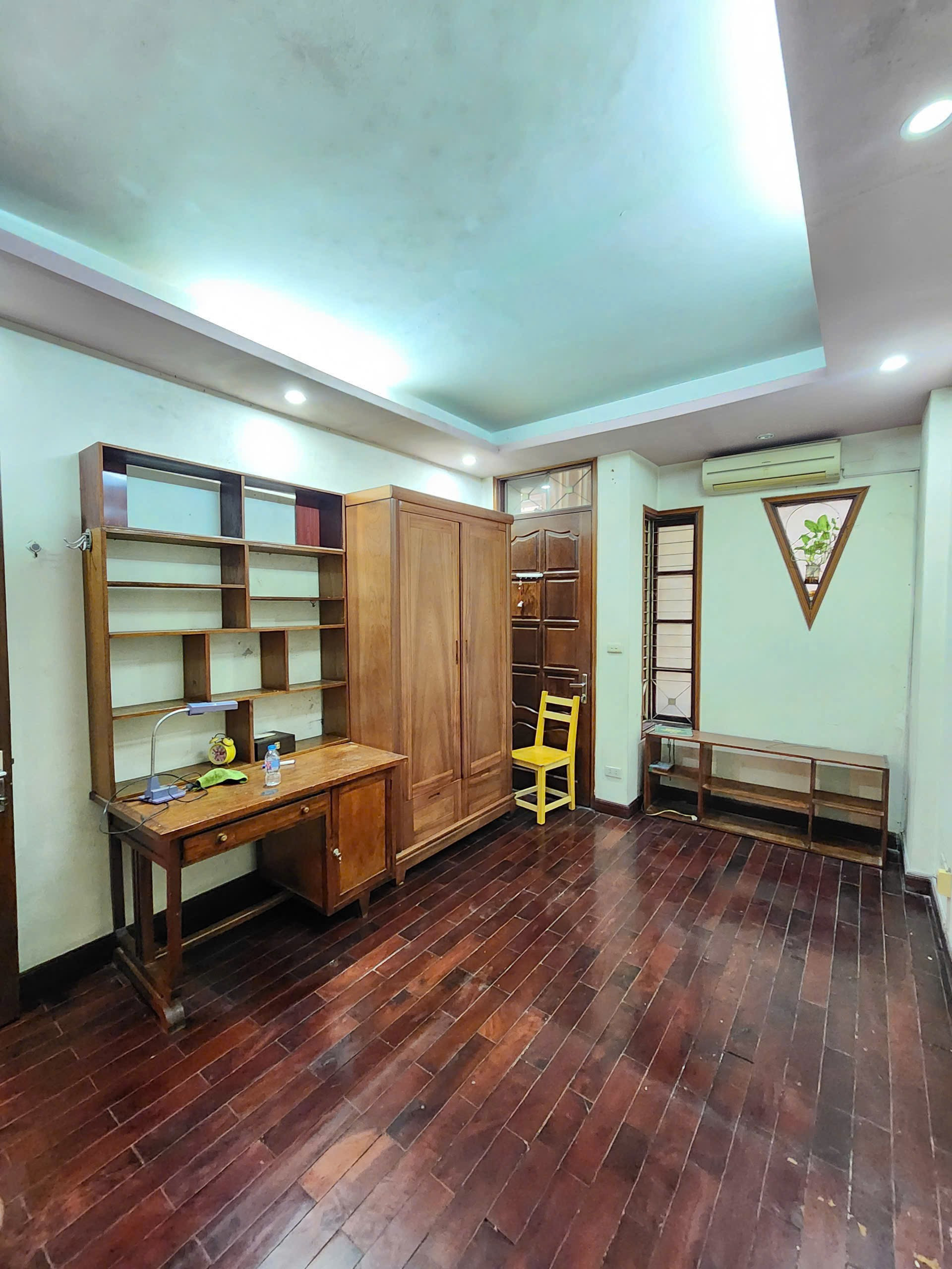 Cho thuê nhà riêng Đào Tấn quận Ba Đình 40M x 5T (3 ngủ) giá 14 triệu Ở NHÓM