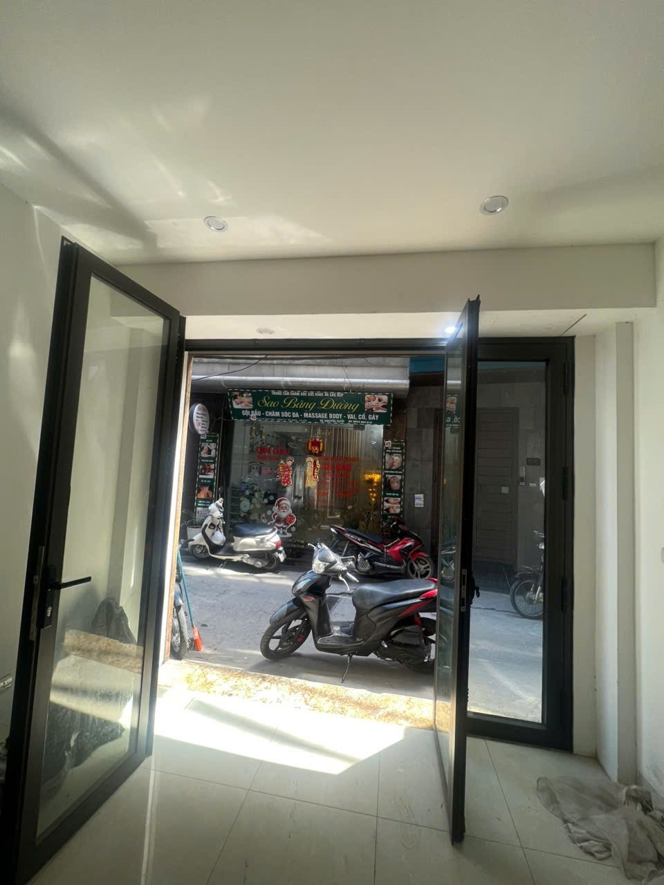 Cho thuê nhà ngõ 92 Đào Tấn, Ba Đình 40m*6 tầng THANG MÁY,  KD giá 27 triệu