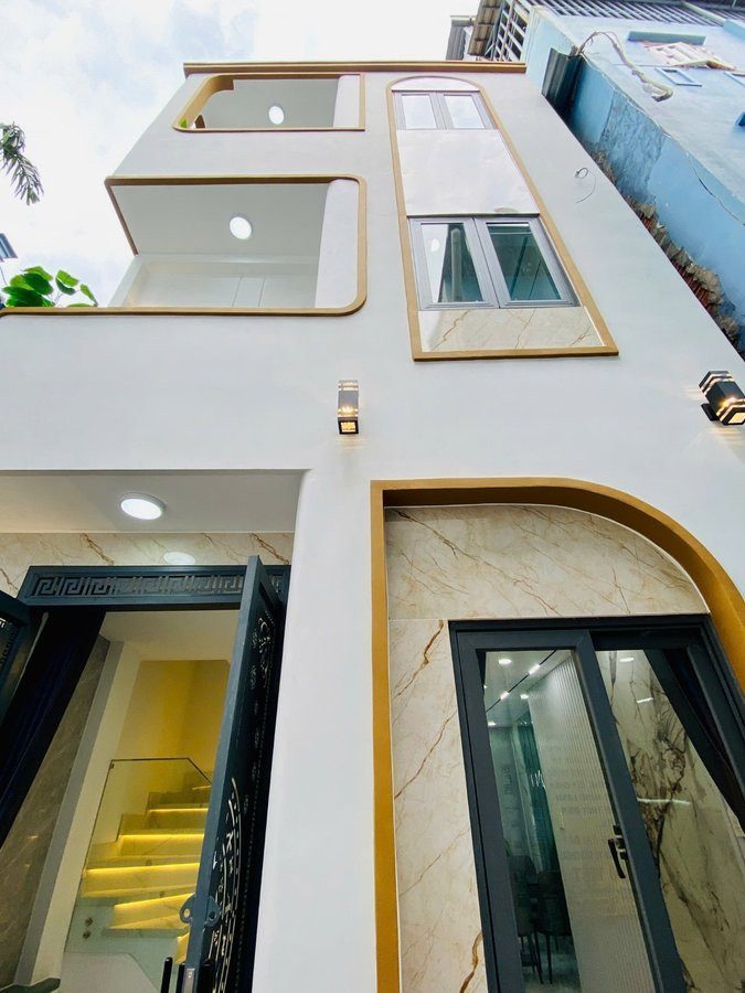 Cơ hội hiếm nhà rẻ nhất thị trường ngay Lý Thường Kiệt, Q.Tân Bình 2tỷ35 72m2.SHR hẻm xe hơi ra vào