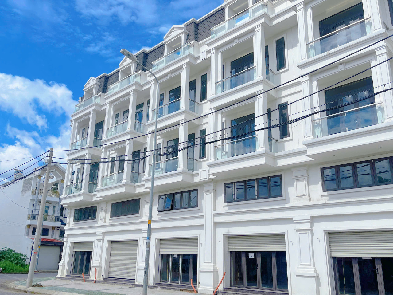 NHÀ PHỐ THƯƠNG MẠI MẶT TIỀN CHỢ AN SƯƠNG – TÂM ĐIỂM KINH DOANH QUẬN 12