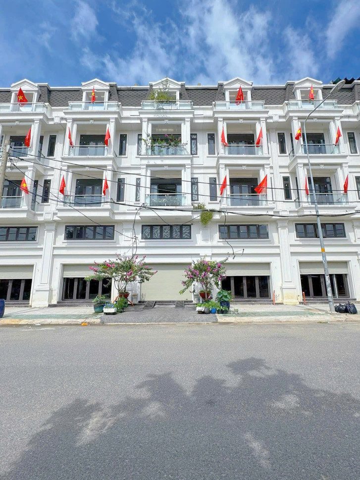 SHOPHOUSE 1 TRỆT 1 LỮNG 3 LẦU KINH DOANH – MẶT TIỀN ĐẮC ĐỊA KDC AN SƯƠNG – QUẬN 12
