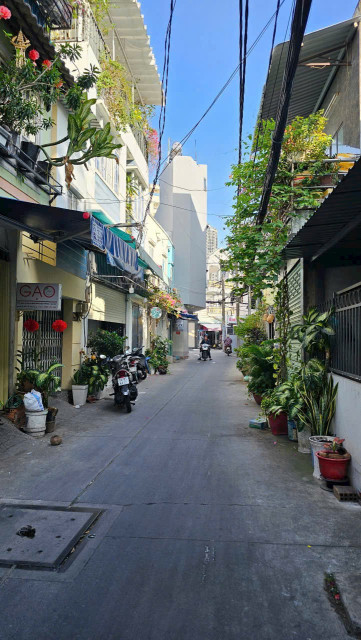 MẶT TIỀN KINH DOANH NGAY CHỢ P16Q4 
NGANG 3,4 X 17 ĐÚC BÊ TÔNG 
CÓ 5 TỶ