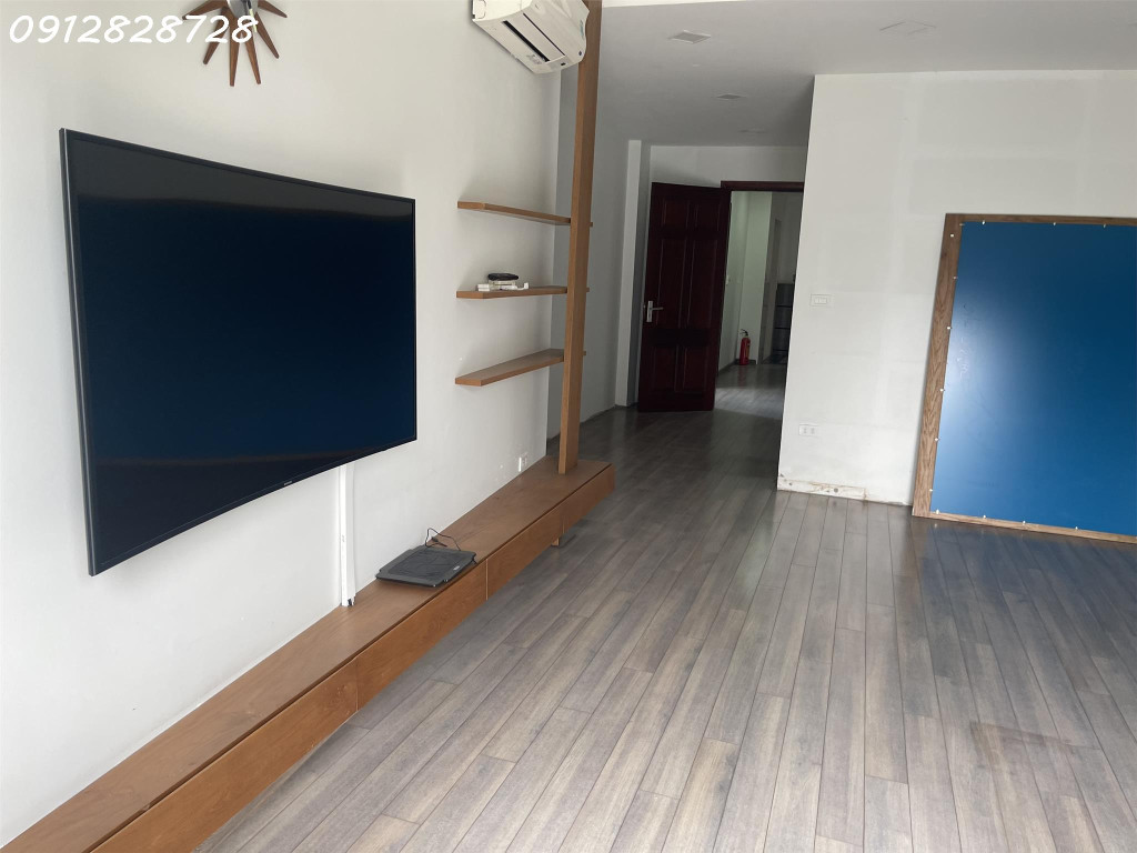 Cho thuê nhà phố 4 sàn từ tầng 2 đến tầng 6 tại 92 La Thành , Ô Chợ Dừa , Đống Đa , Hà Nội