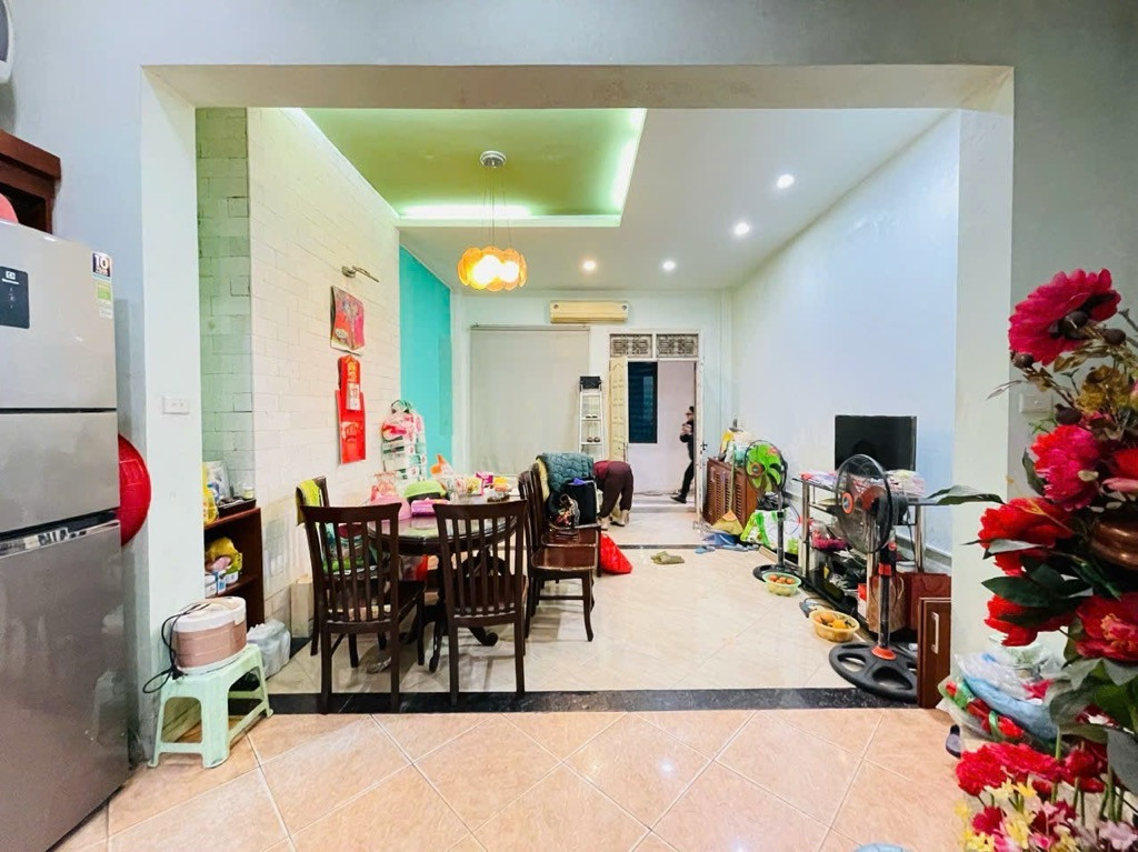Bán nhà phố Thành Công 40m2, 4T, MT4.2m dân xây giá 7.8 tỷ gần Hồ Thành Công