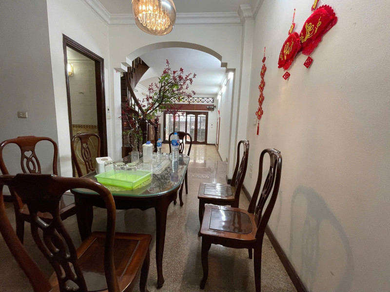 Bán nhà mặt Đê Trần Khát Chân (HBT) 78/80m, 4 tầng, mt 4.8m, giá 20.8 tỷ