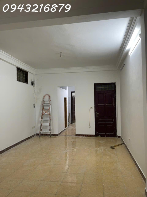 Cho thuê căn hộ 80m2 tầng 3 địa chỉ 125 đê Trần Khát Chân Quận Hai Bà Trưng, giá 6tr/tháng