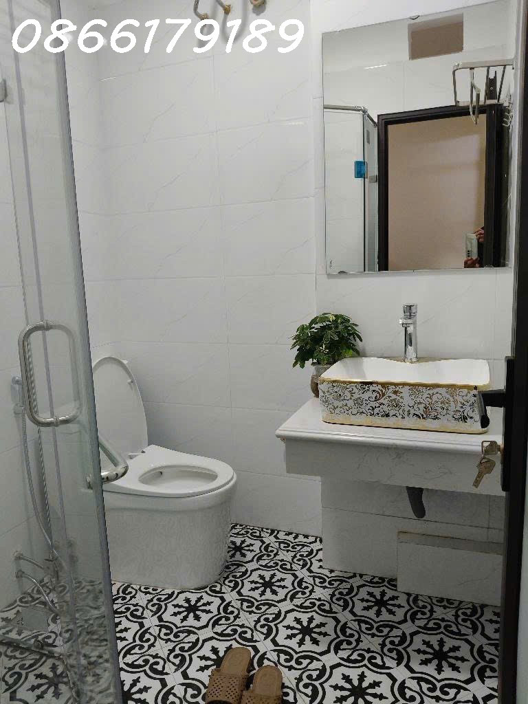 Đền Lừ - Hoàng Mai  33m ,hơn 6 tỷ 
Nhà 4 tầng xây mới cứng ,vị trí trung tâm