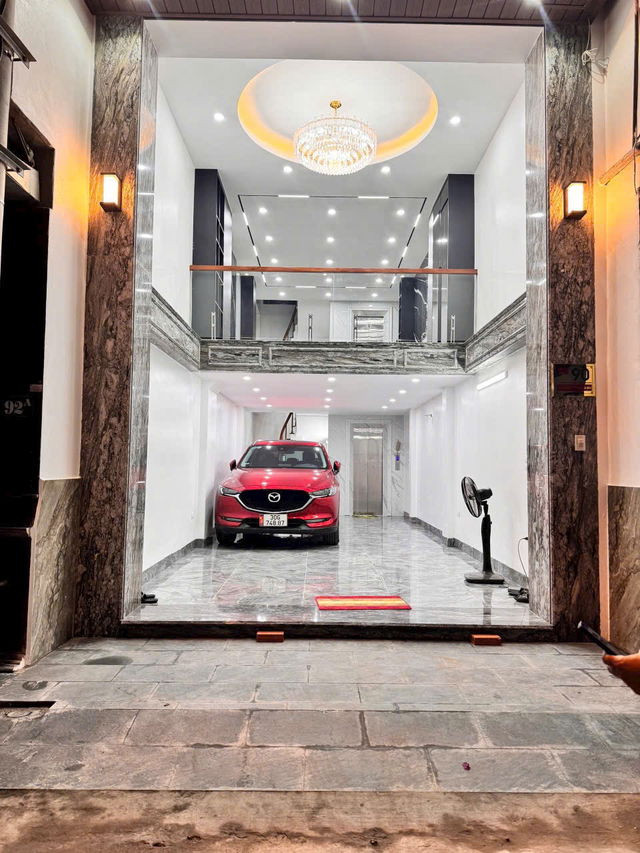 CỰC HIẾM! VIP Đền Lừ, Kinh Doanh Đỉnh, Ở Sướng, Ô Tô Tránh, Gara, 7 Tầng Thang Máy, Mặt Tiền Đẹp
