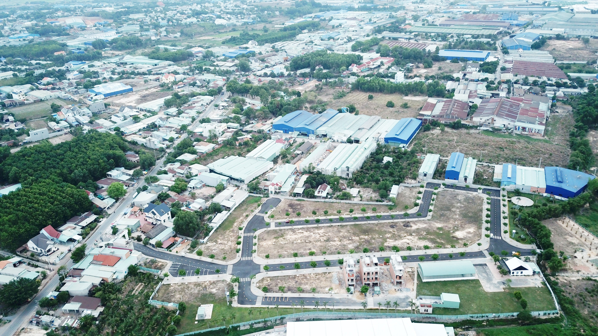 Bán lô đất ngay trung tâm thành phố Tân Uyên.
