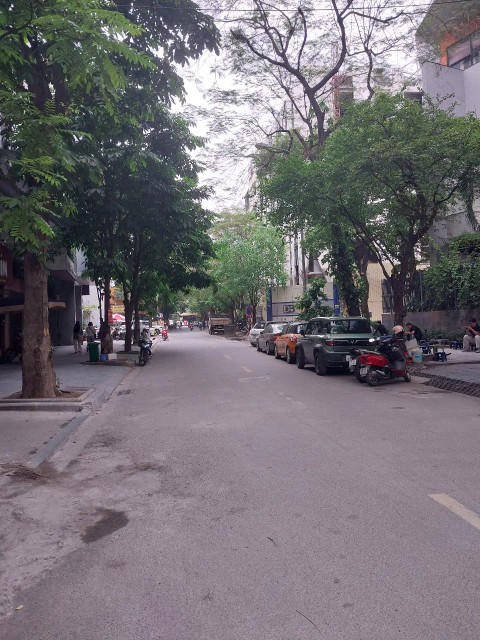 PHỐ DỊCH VỌNG HẬU – NHÀ ĐẸP DÂN XÂY, LÔ GÓC, Ở SƯỚNG - 9.8 TỶ