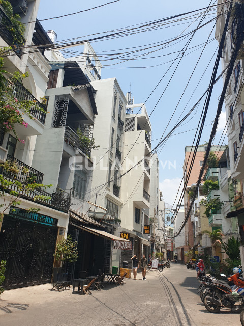 Nhà 2 mặt tiền Nguyễn Cửu Vân, phường 17,  Bình Thạnh, TP. Hồ Chí Minh.