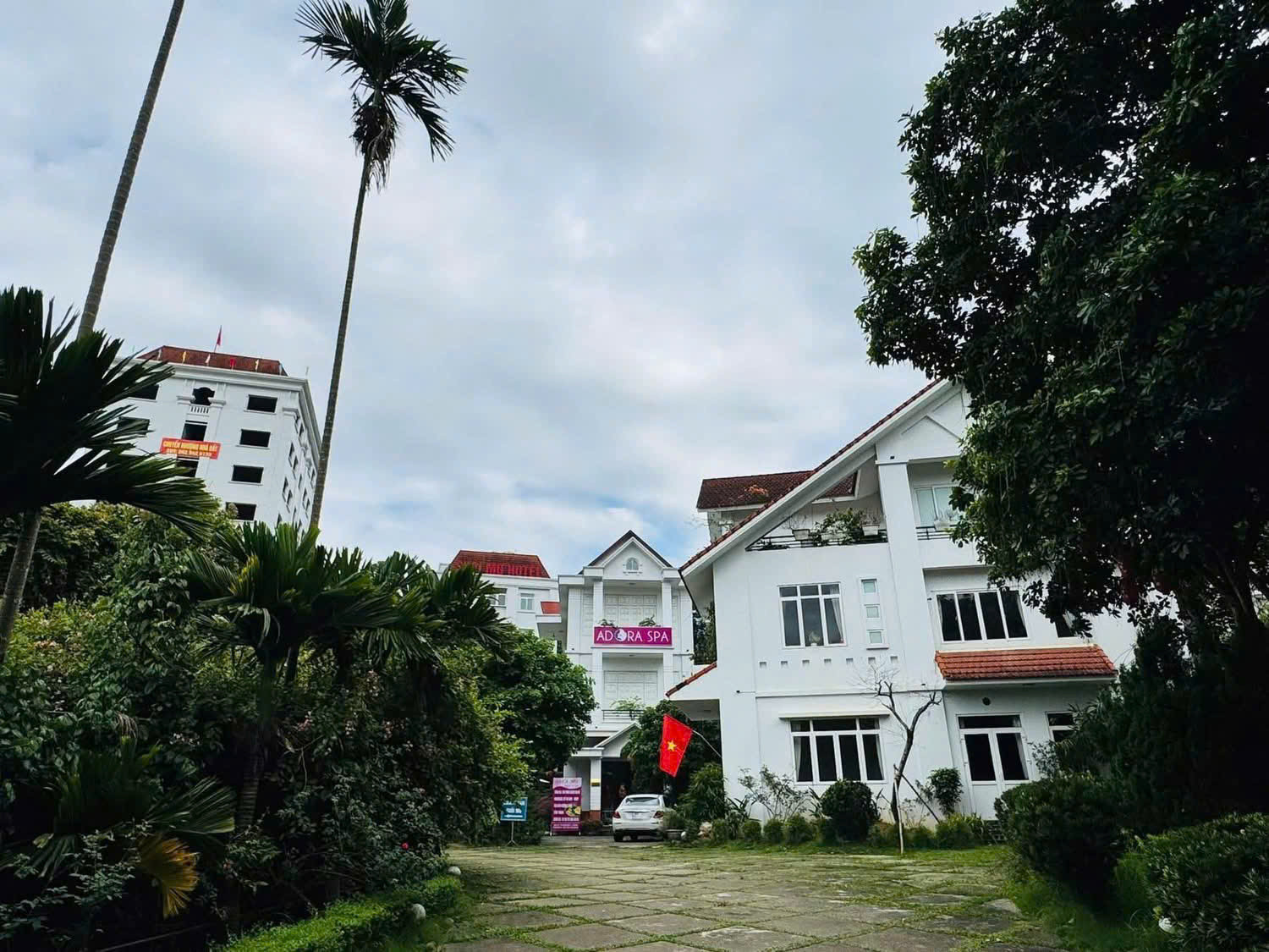 GẤP- CHÍNH CHỦ CẦN CHO THUÊ VÀ CHUYỂN NHƯỢNG BẤT ĐỘNG SẢN TẠI TRUNG TÂM-  LÀO CAI.