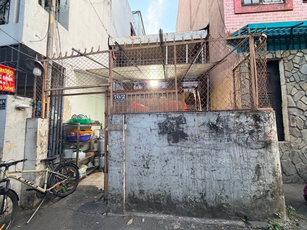 Nhà bán đinh bộ lĩnh, phù hợp xây mới, hoạt căn hộ dịch vụ
