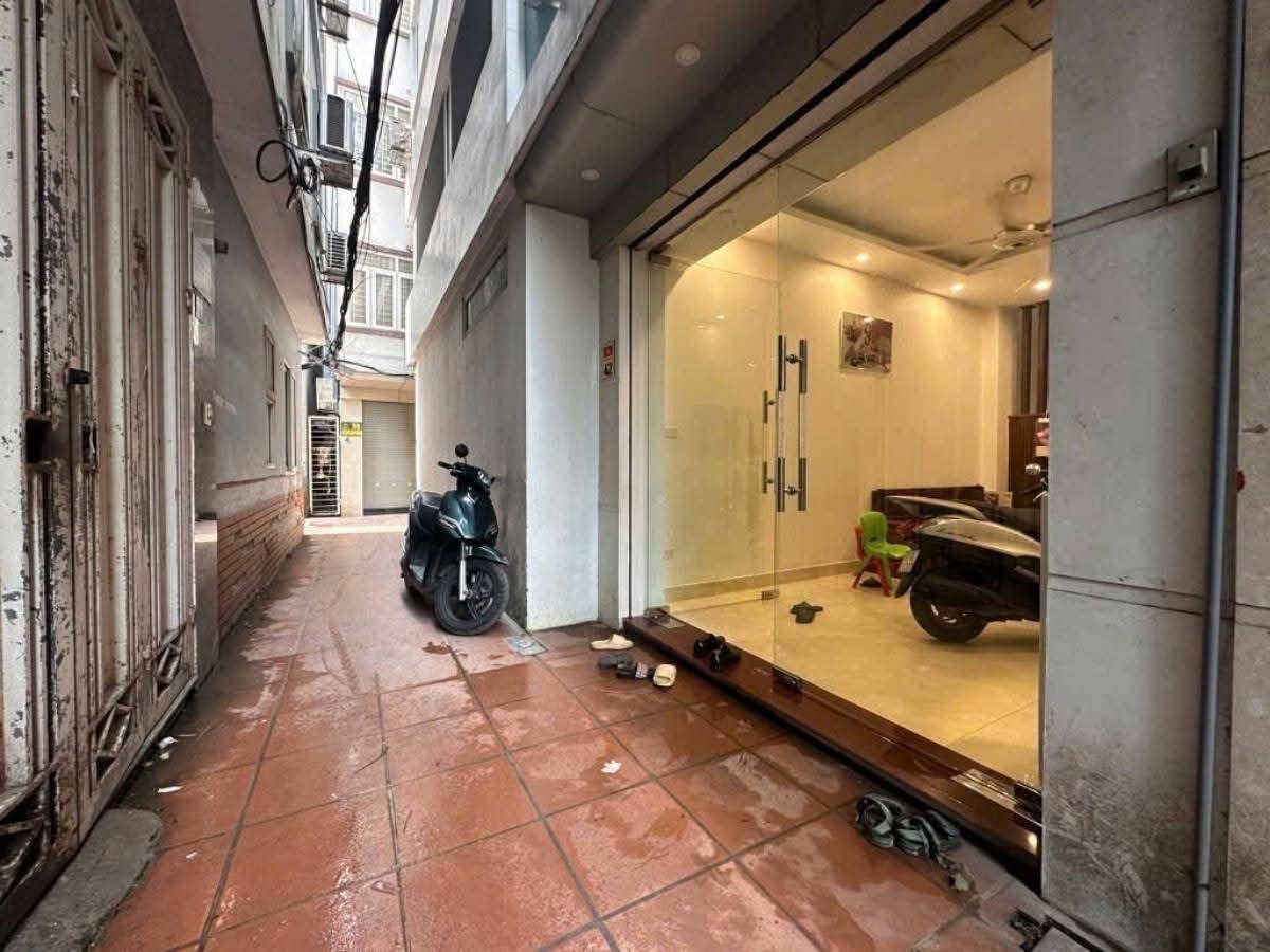 3.	Siêu Phẩm Định Công – Nhà Đẹp Ở Ngay – 36m²,5 Tầng  GIÁ HỢP LÝ – Full Nội Thất - Giá Chỉ 6.95 tỷ