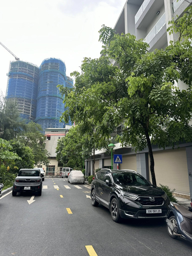 BÁN NHÀ LK ĐỊNH CÔNG. 6 TẦNG XÂY MỚI. THANG MÁY. KINH DOANH. GARA Ô TÔ.