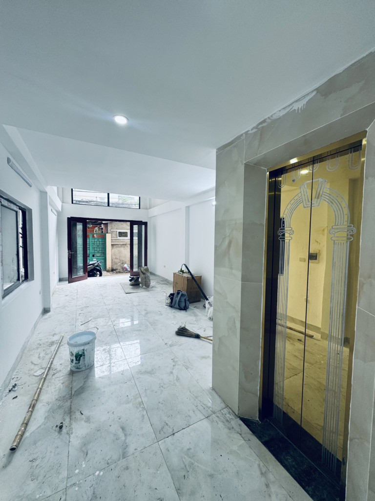 HIẾM-NHÀ NGUYỄN LÂN-MỚI KOONG-33M-6 TẦNG-THANG MÁY-NỘI THẤT- 8.16 TỶ