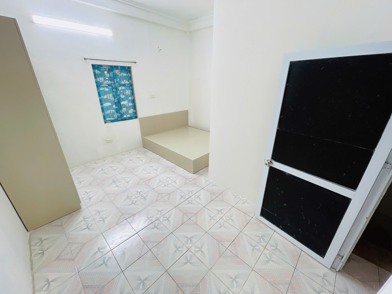 Nhà nguyên mới sửa tại số nhà Ngõ 175 Định Công, 30m2 x 3 tầng, 3 ngủ, 10 Triệu