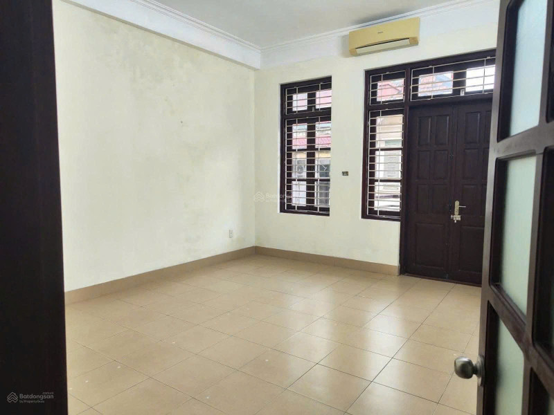 Cho thuê nhà KĐT Định Công, 70m2 x 5 tầng, 8 phòng, 5 wc. 22 triệu