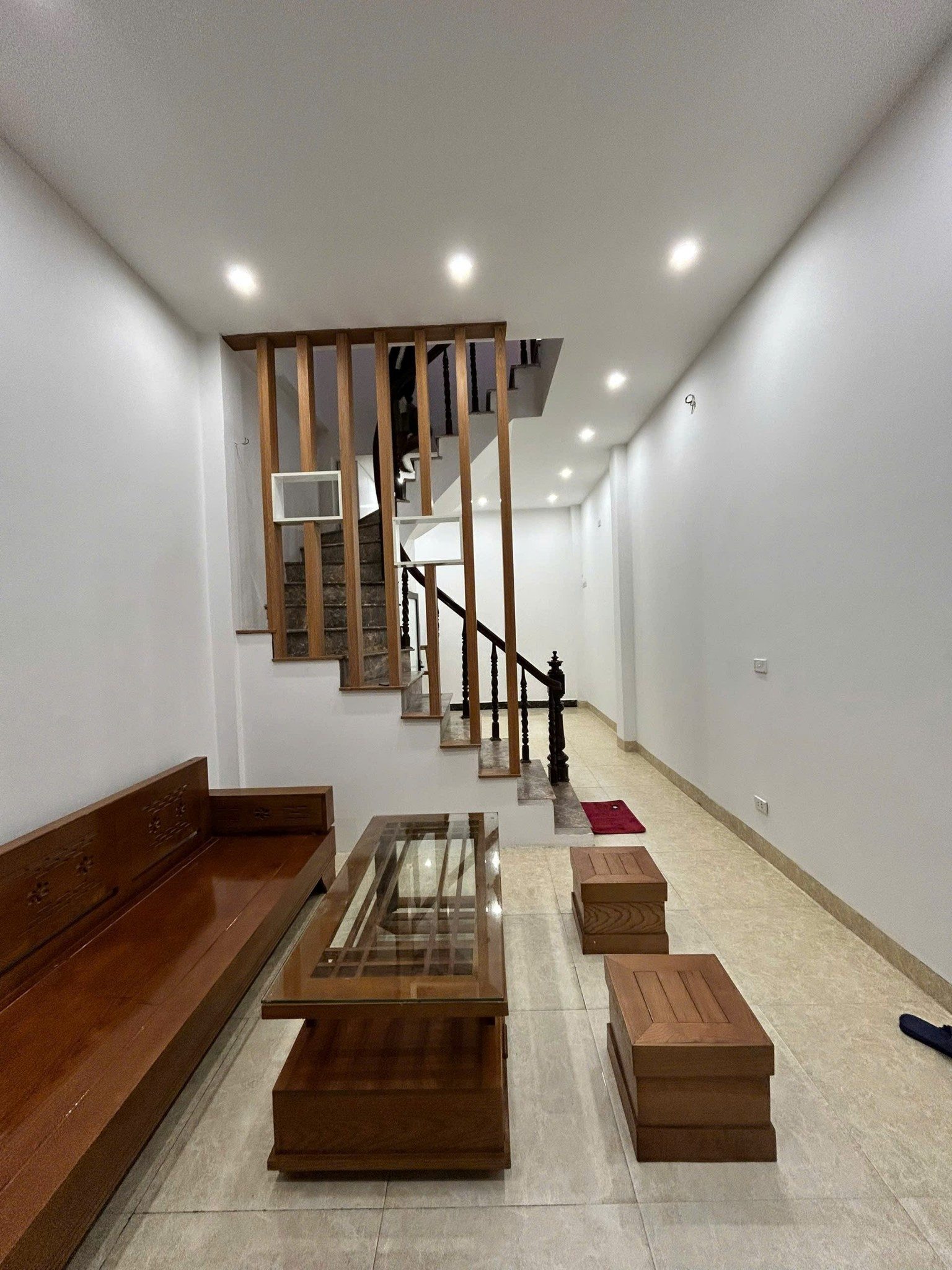 BÁN NHÀ ĐƯỜNG ĐỊNH CÔNG THƯỢNG. 38M2 - 3 TẦNG. GẦN ĐƯỜNG Ô TÔ TRÁNH.