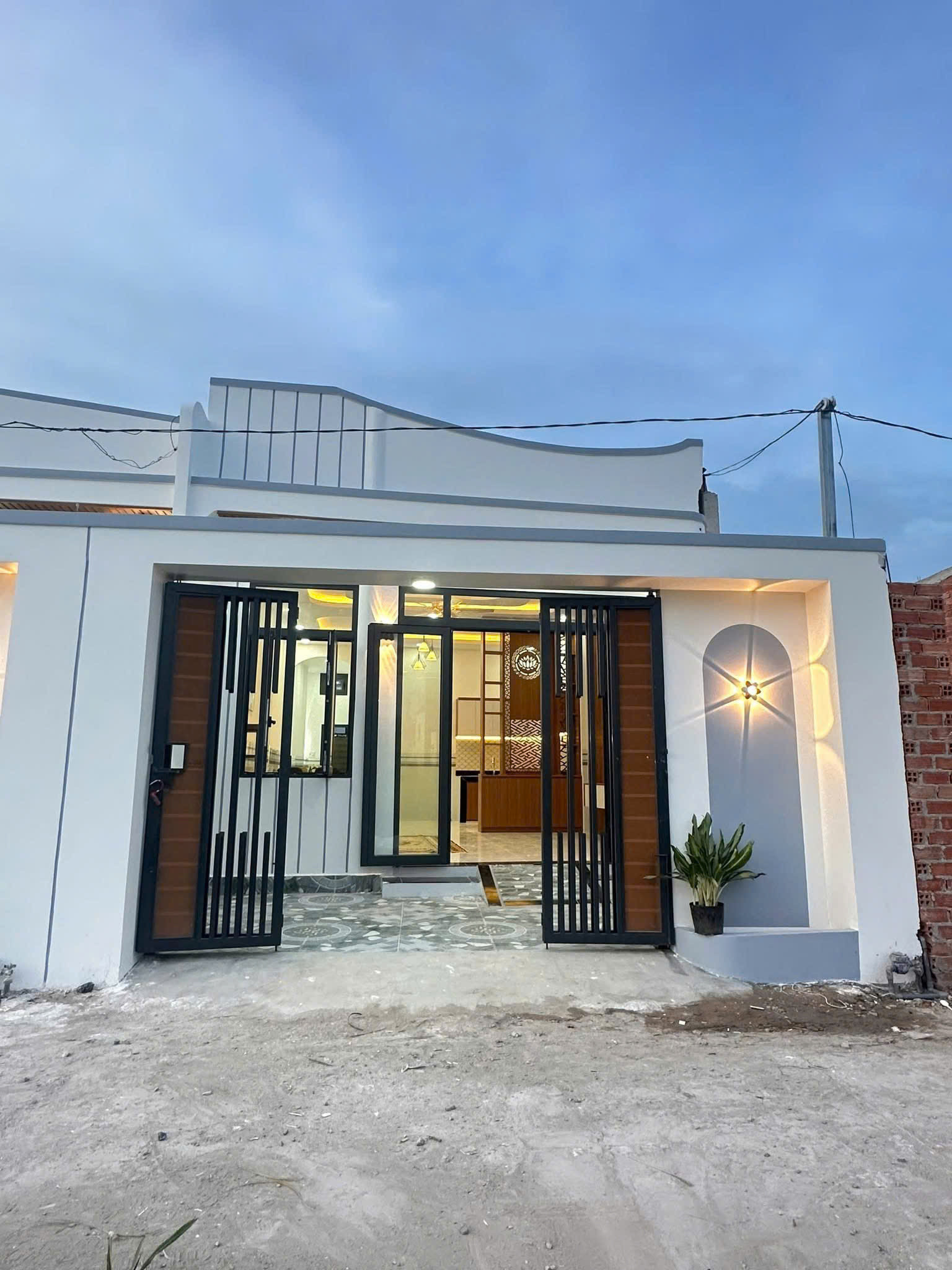 🏡 NHÀ CẤP 4 MỚI ĐẸP – TRUNG TÂM CẦN ĐƯỚC, LONG AN CÓ SHR GIÁ CHÍNH CHỦ