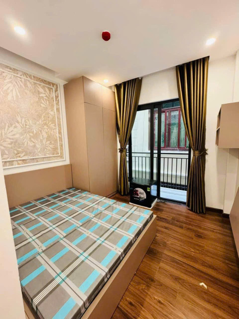 BÁN NHÀ MẶT PHỐ ĐÌNH NGANG.TRÁI TIM HOÀN KIẾM .
DIỆN TÍCH 32M² x 5 TẦNG, GIÁ CHỈ: 19.5 TỶ.