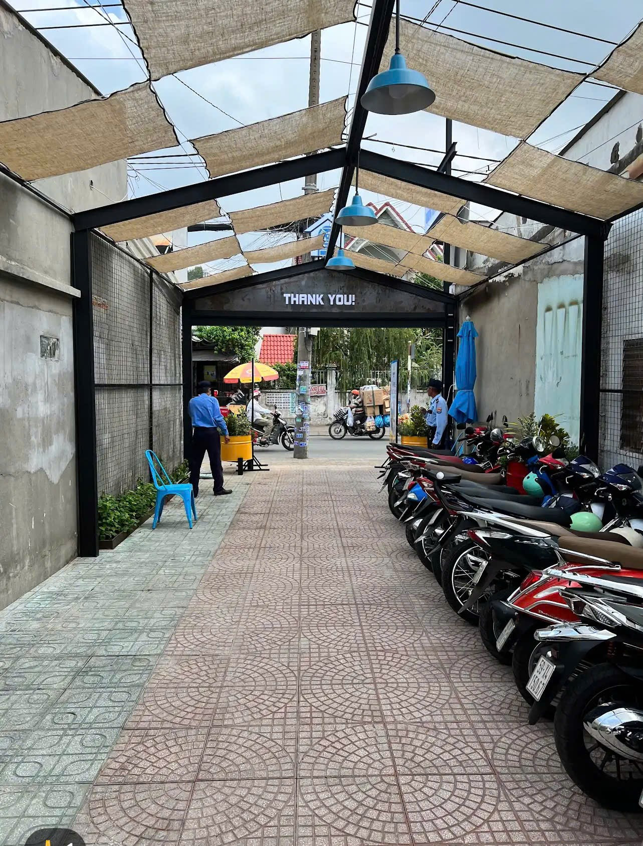 Bán nhà Mt kd Đình Phong Phú . P tăng nhơn Phú B . Thích hợp làm CHDV