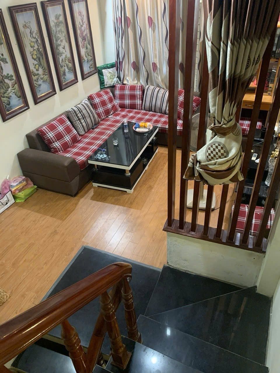 Cho Thuê Nhà Ngõ 402 Đình Thôn - Mỹ Đình 28M² 5 Tầng 3 Ngủ - Nội Thất CB - Ô Tô Đỗ Cửa - Giá Thuê 12tr