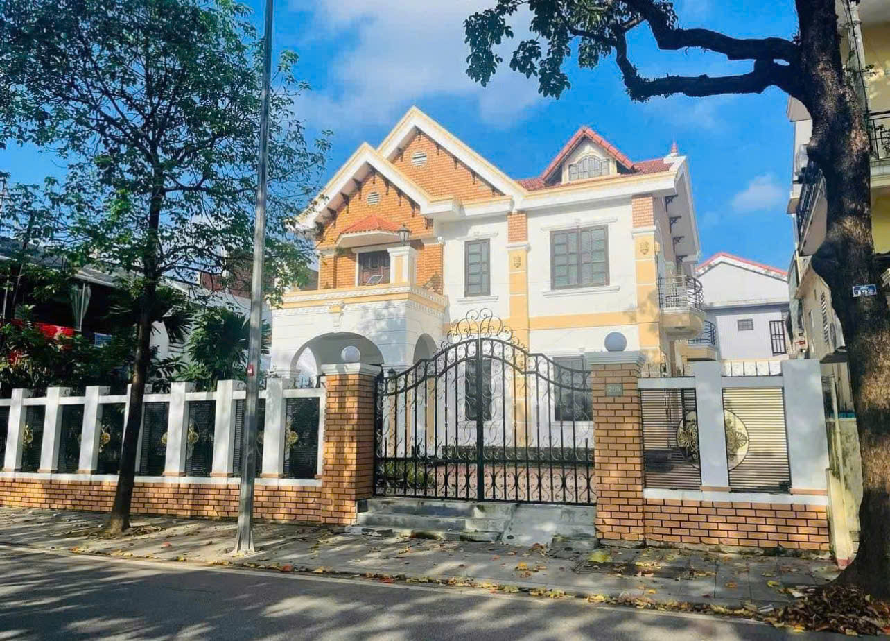 ❌ Chỉ 2X Tỷ sở hữu ngay 377m2 căn biệt thự view Hồ Sen Tịnh Tâm đường Đinh Tiên Hoàng