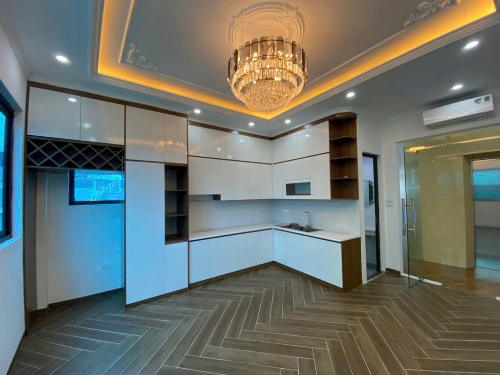 Bán nhà Miêu Nha 5 tầng thang máy sịn , gần phố , rộng , 6,7 tỷ