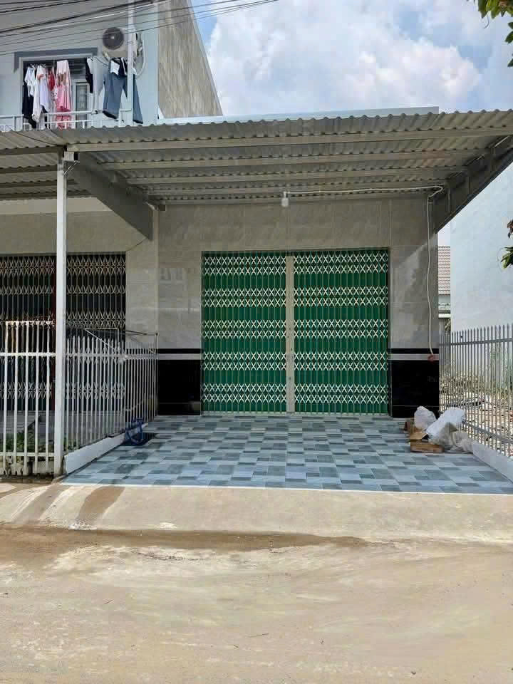 Bán Mặt tiền kinh doanh hẽm đối diện Trung Cách Bách Nghệ Sài Gòn Giá 700tr